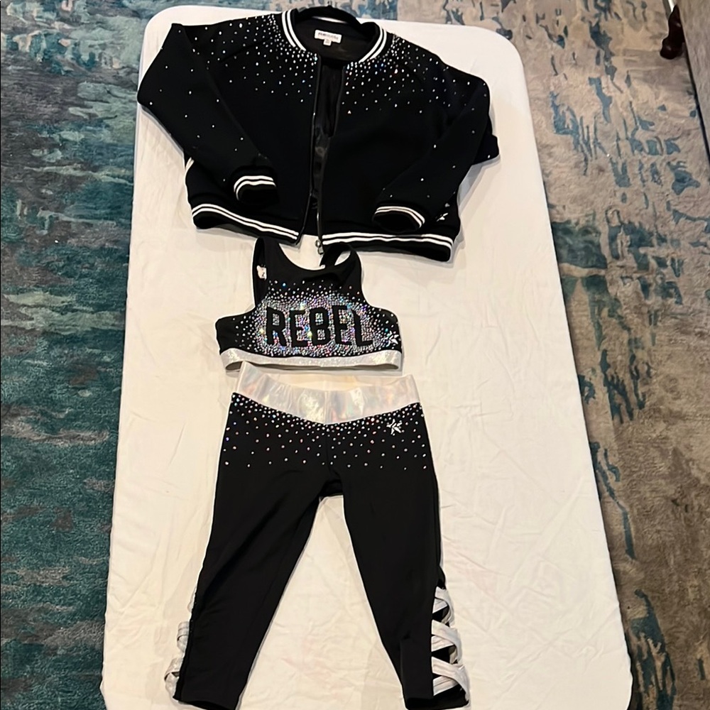 Rebel Athletic Set